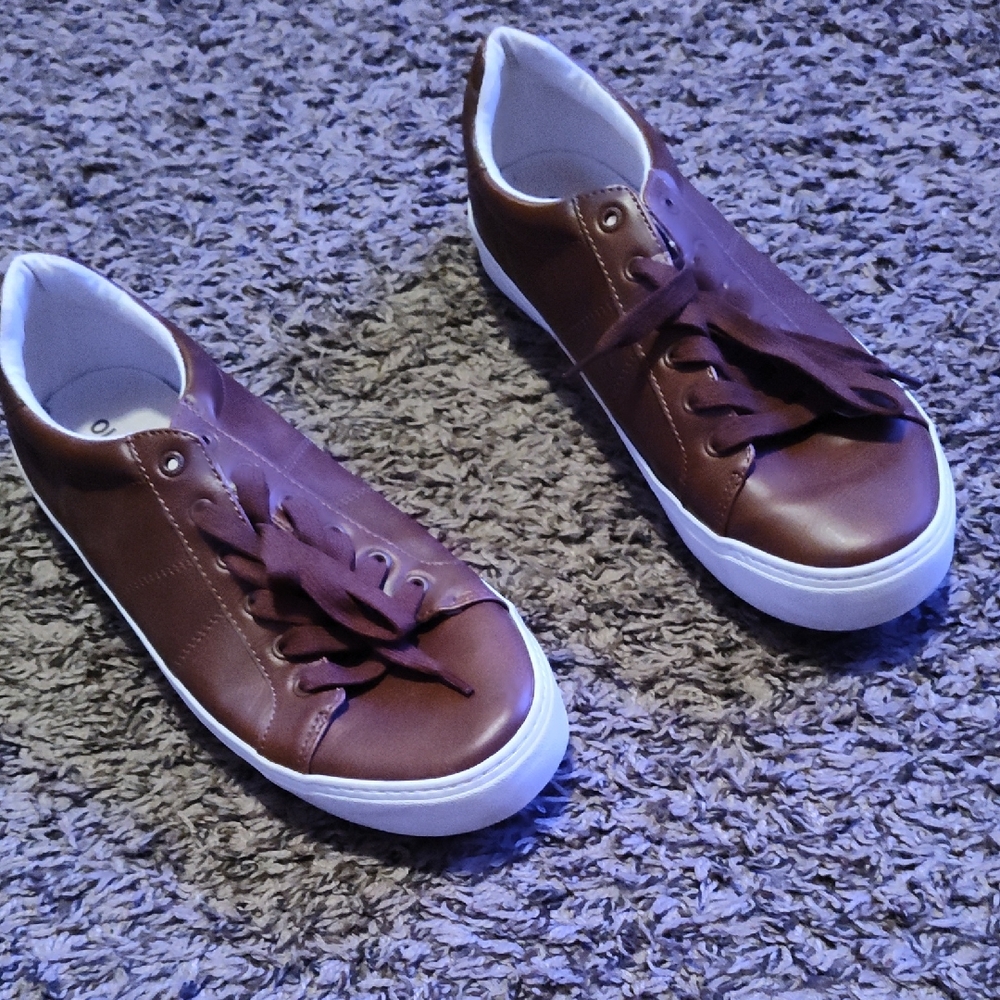 Old Navy Brown and White Sneakers Classic Design